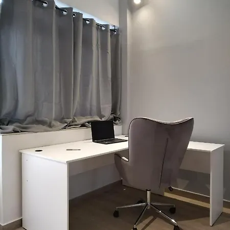 Kingsway Mezzanine Appartement *